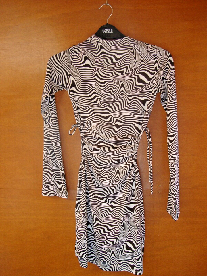 H&M Brown & White Knee Length Dress Size XS (UK) *Selling for Charity