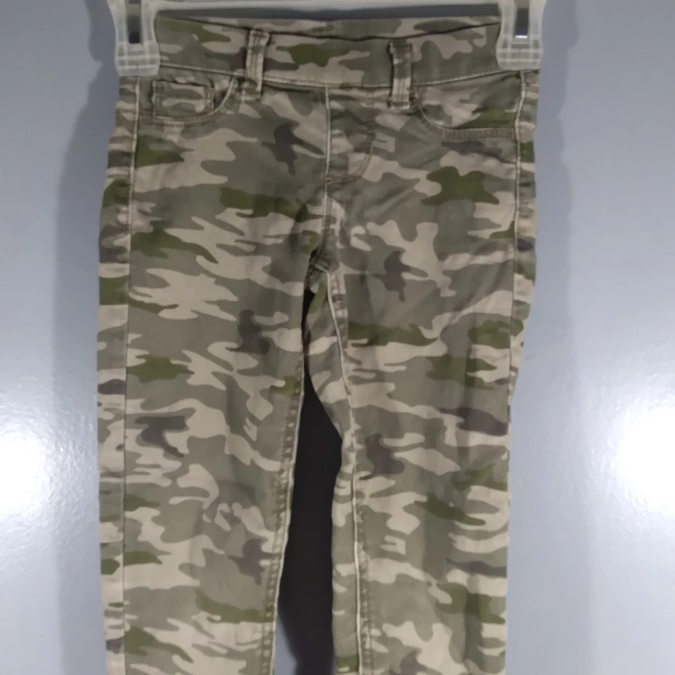 Pantalones cargo Wonder Nation camuflaje verde bolsillos para niñas talla 6-6x Foto 2 de 4
