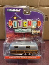 Greenlight Hitched Homes 1972 Airstream Land Yacht Safari w/ wood grain