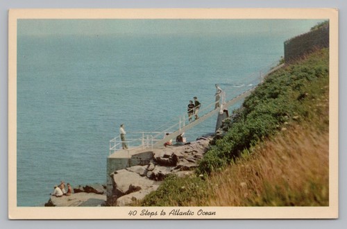 40 Schritte zum Atlantik, Cliff Walk, Newport Rhode Island, Postkarte P16 - Bild 1 von 2