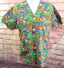 Peaches Womens Scrub Top Size XS Purple Green Halloween Cats Bats Ghosts Pumpkin