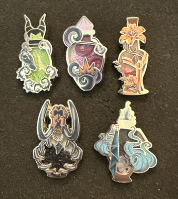 Disney Trading BoxLunch Pin Villains Potion Bottle Liquid Glitter