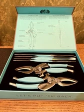 Toadfish Crab & Lobster Shell Cutter Tool Gift Set with 4 Seafood Forks