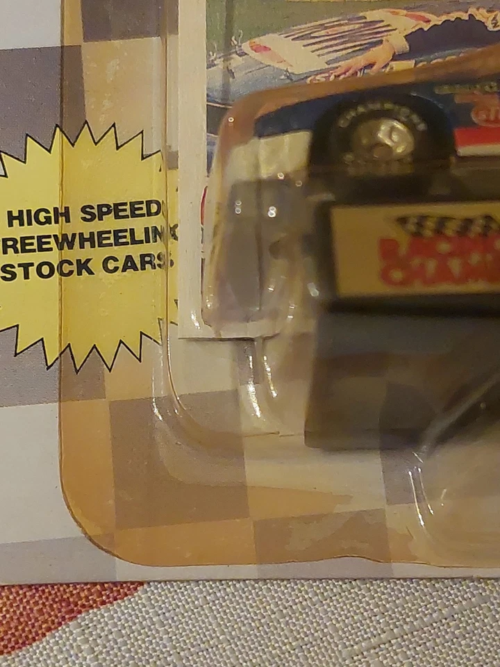 Rob Moroso 1:64. Racing Champions Series 1 1989. Espalda Earnhardt. Corona. Foto 2 de 4