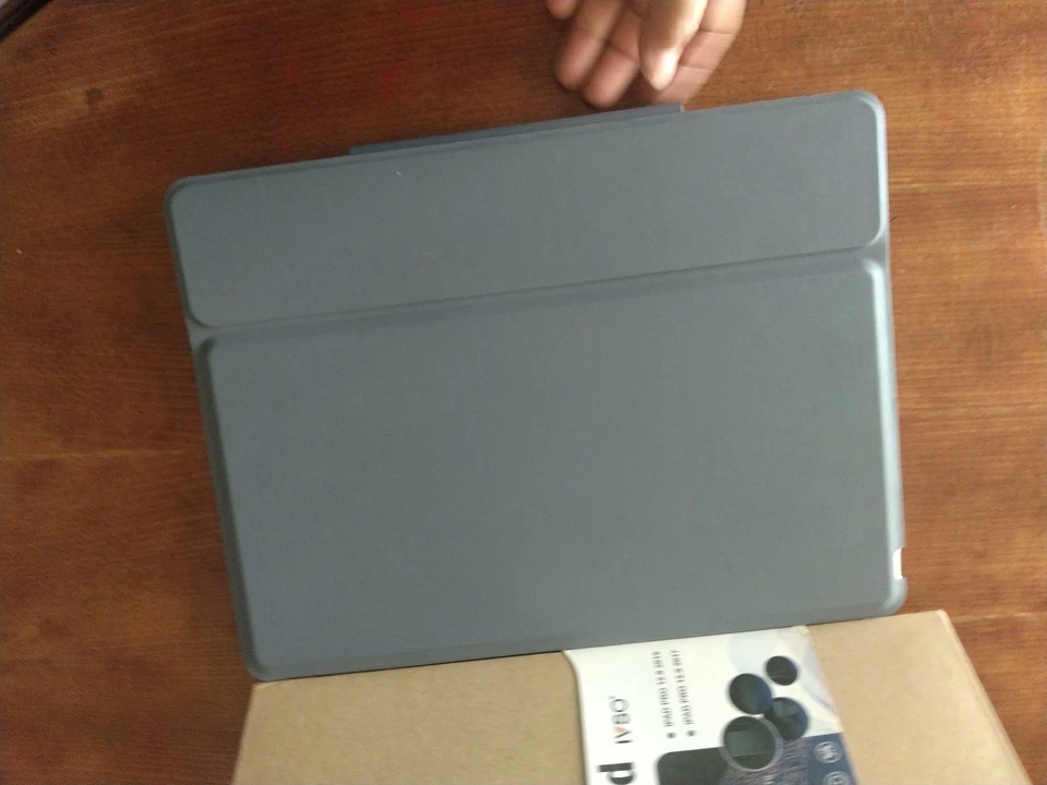 IVSO Wireless Keyboard For iPad 12.9" 2015 2017 Gray With Pen Holder - Image 3 of 4