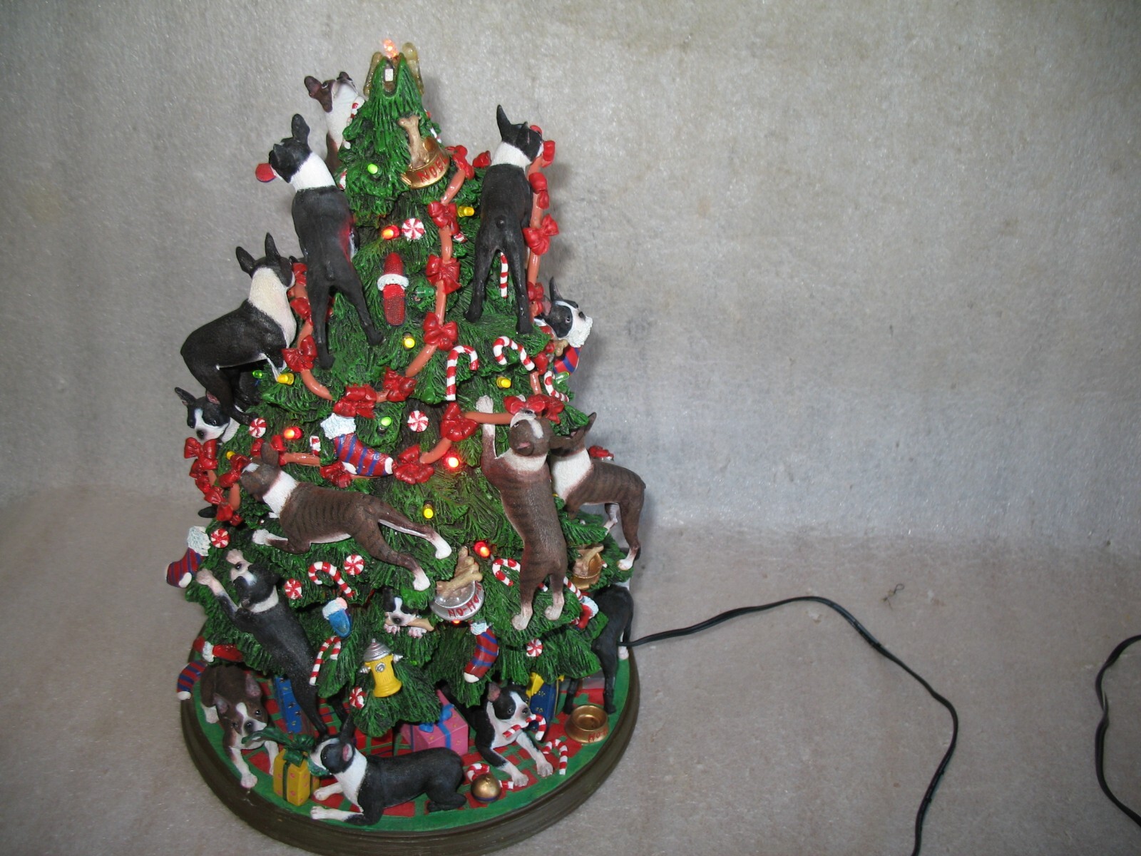 DANBURY MINT "Boston Terrier Dog" Light Up Christmas Tree Large No STAR