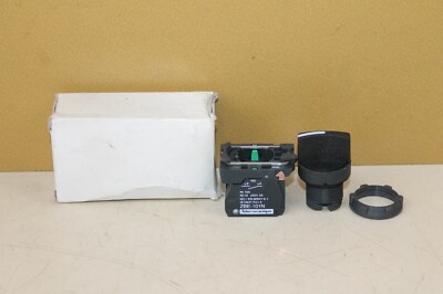 Schneider Electric Selector Switch XB5AD33N MFD-0603 New Old Stock