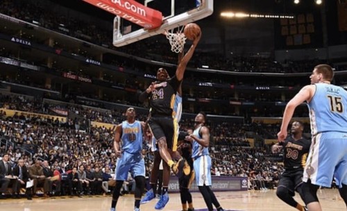 KOBE BRYANT vs NIKOLA JOKIC AUTHENTIC FINAL LAST GAME FULL TICKET 03/25/2016 - Picture 9 of 12