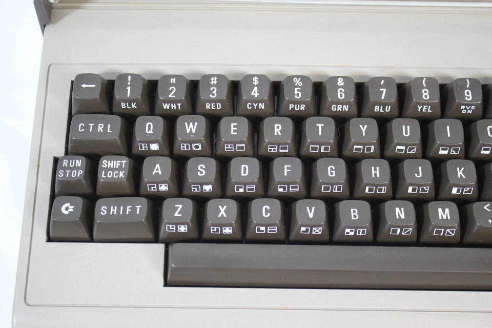 Vtg Commodore 64 Computer Keyboard Dust Cover Flip Down Pristine Estate Office - Image 3 of 4
