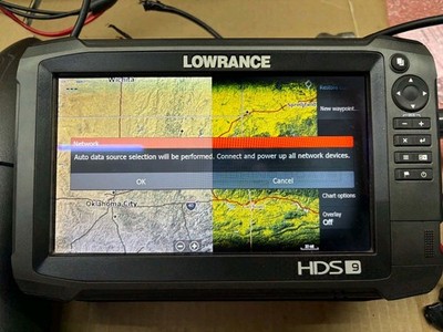 Lowrance HDS9 Carbon GPS Chartplotter Fish Finder Display Only- Bad Screen