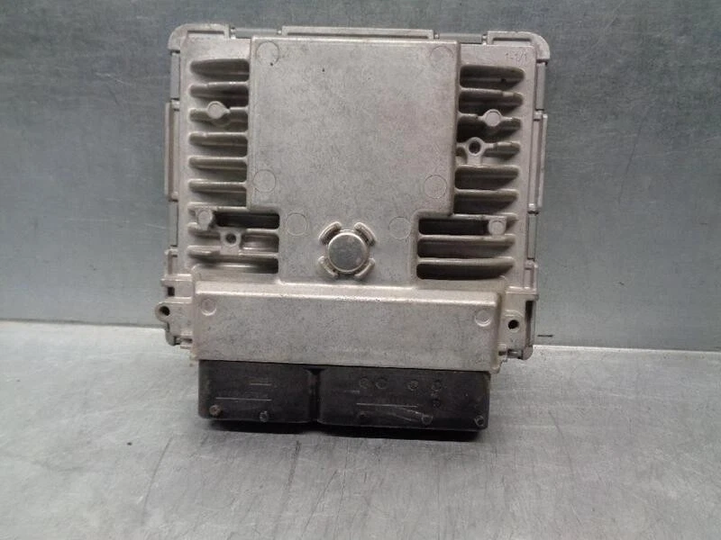 03F906070HA centralina motore per SKODA RAPID 1.2 8V TSI 2012 3648211 - Immagine 2 di 4