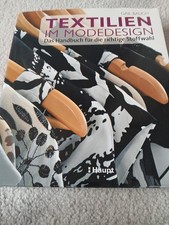 Textilien Im Modedesign von Gail Baugh (2011, Gebundene Ausgabe)