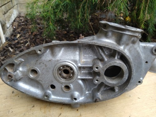 BSA BANTAM D1 (125cc) PAR DE CÁRTERES A JUEGO CON EMBRAGUE Y CUBIERTAS MAGNÉTICAS - Imagen 4 de 4