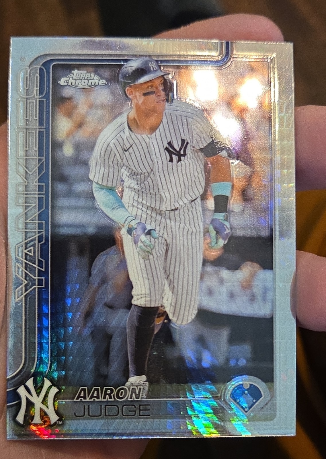 2025 Topps Chrome - Aaron Judge #99 Prism Refractor