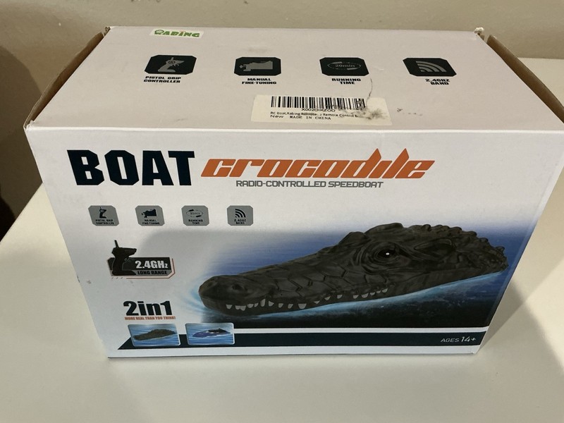 Tele control boat crocodile radio controlled speedboat 2.4 GHz range SKU 3553