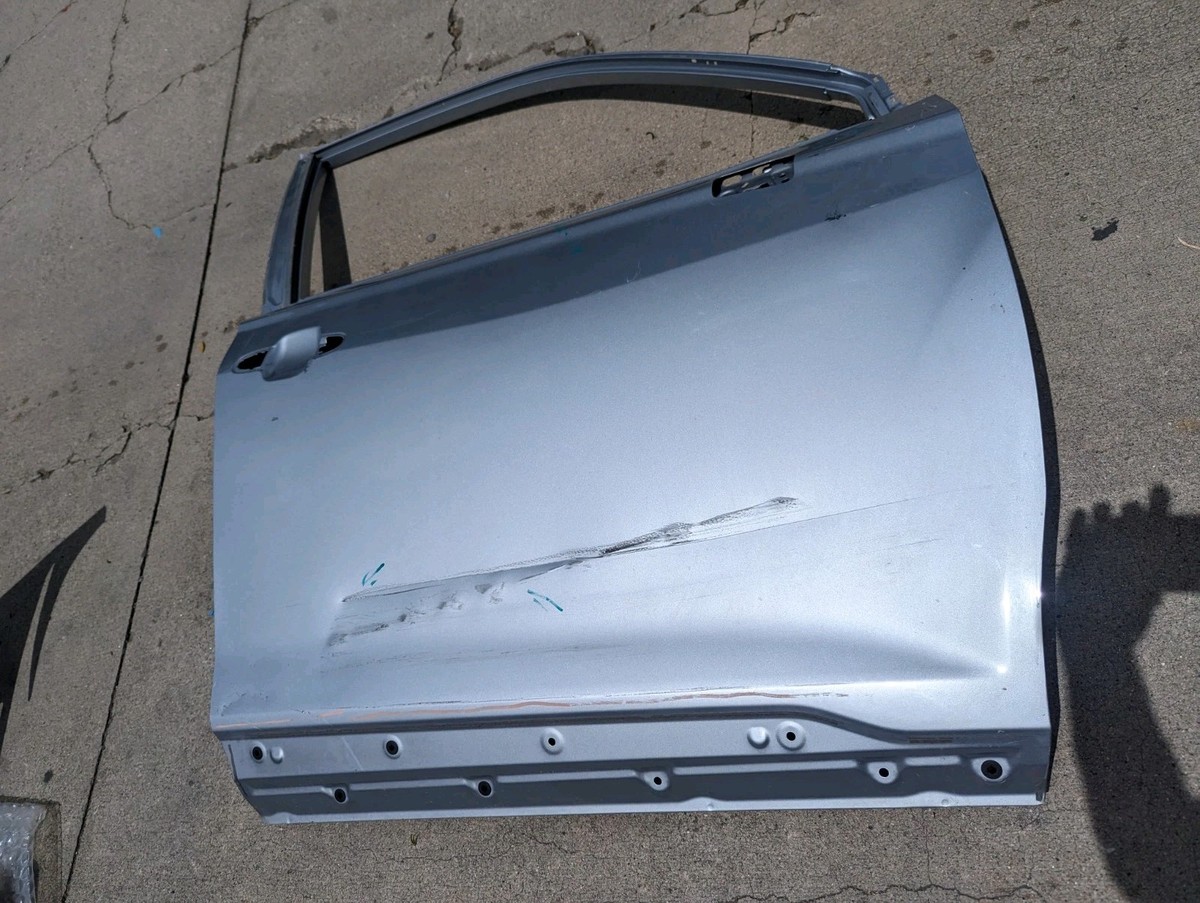 Buruページ Subaru Forester passenger RH Side Front Door Shell 2019-2024 OEM
