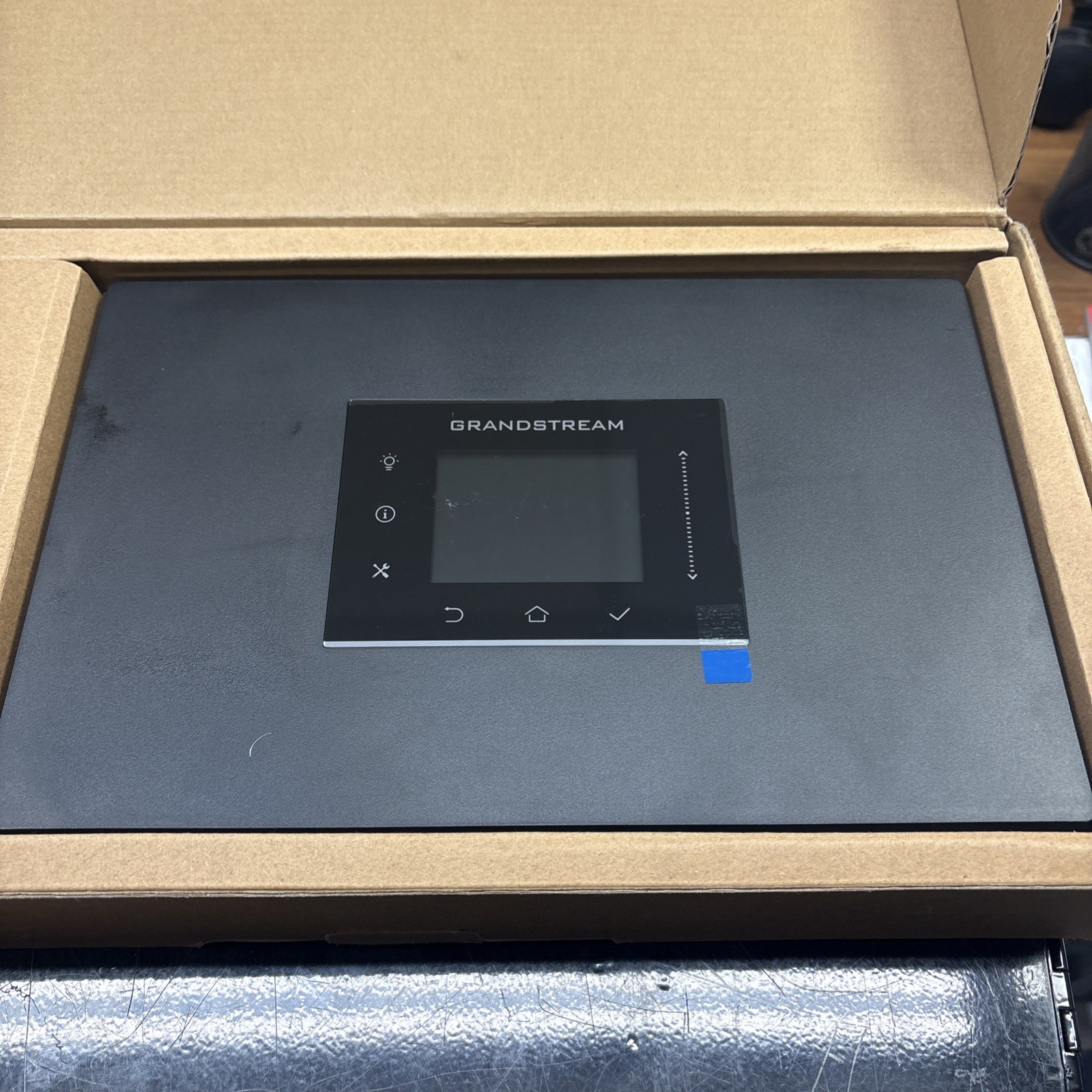 Grandstream UCM6302A IP-PBX 2 FXO Ports 2 FXS Ports 3 x UCM6302A Brand New