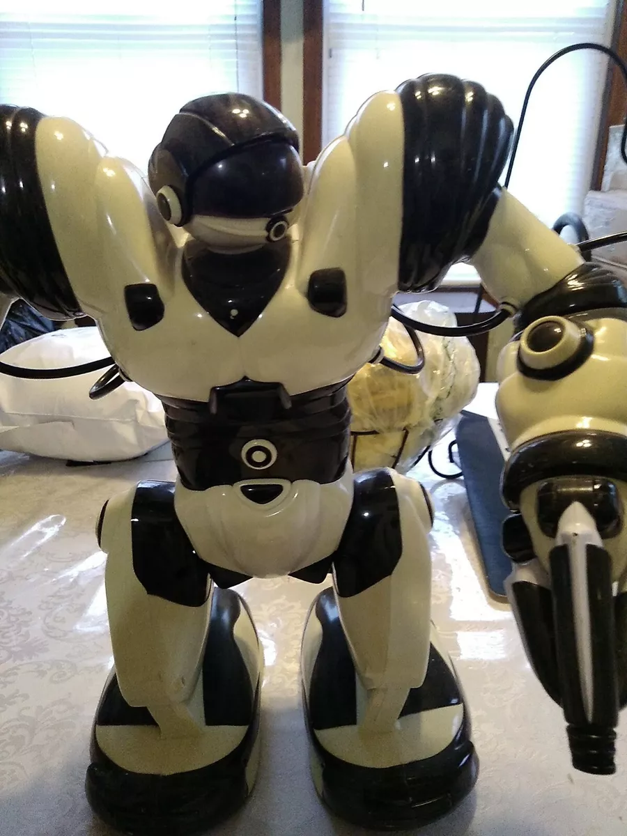 WOWWEE ROBOSAPIEN HUMANOID INTERACTIVE ROBOT. LARGE 14 TALL ROBOT. WORKING