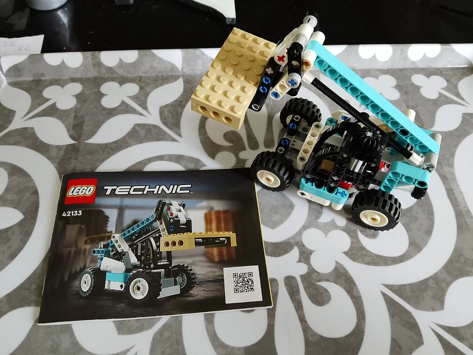 LEGO Technic 42133 Telehandler, photo 2 sur 5