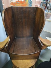 Antique Victorian Child's Chair with Storage      38*61.5*33cms