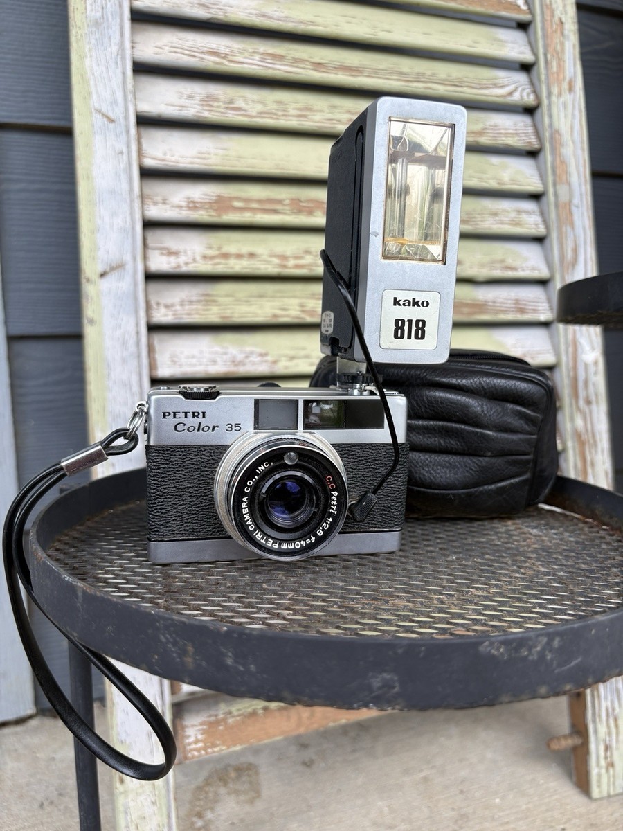 Rare Petri Color 35 Film Camera W/ Kako Flashbulb Made In Japan