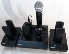 Shure Bundle MXWNCS4 Charging Station 3xMXW6/...