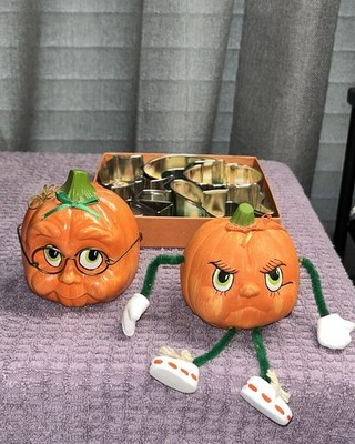 Vintage 5 Halloween Metal Cookie Cutter Set & 2 Anthropomorphic Pumpkin Heads 