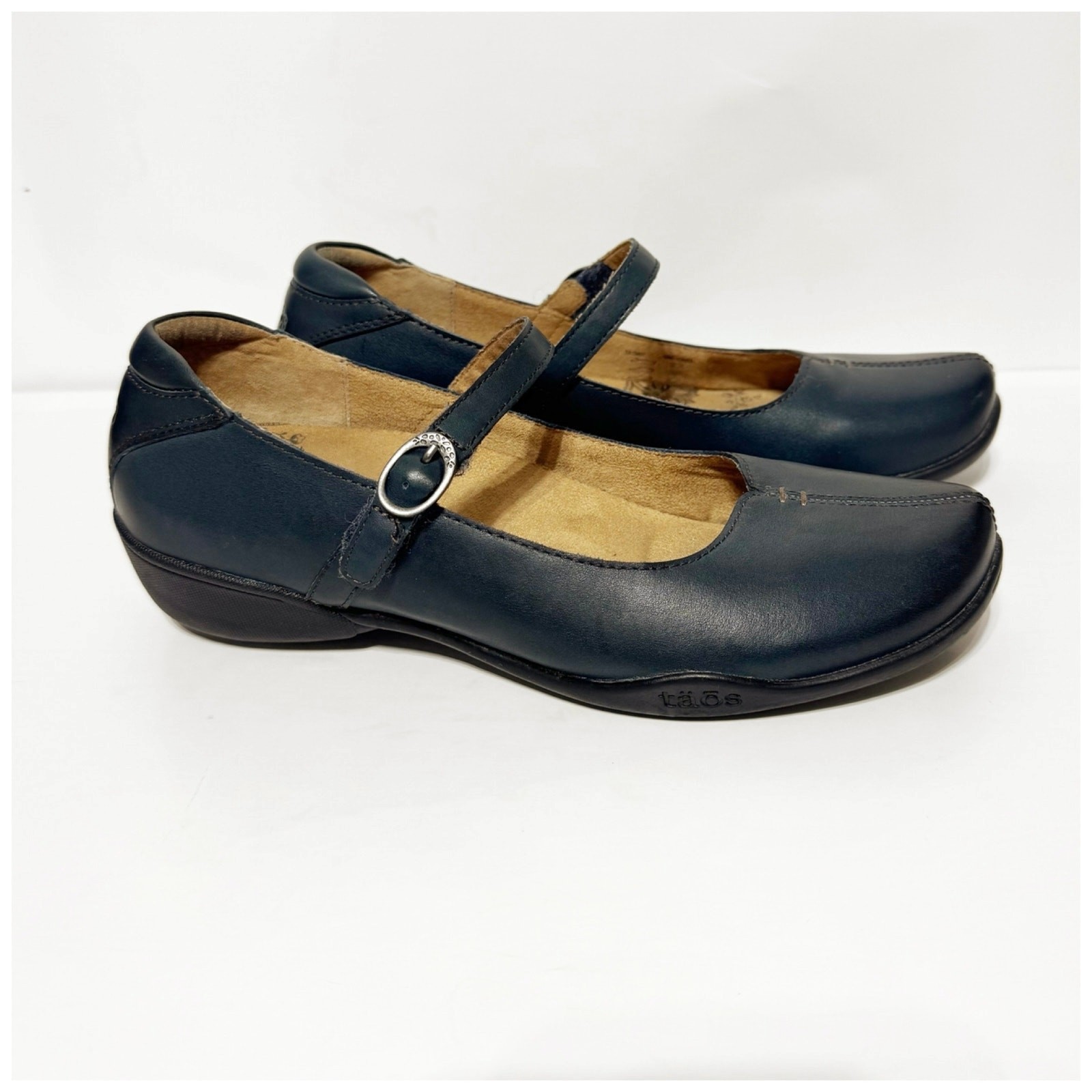 TAOS Women’s Ta Dah Rich Leather Mary Jane Lightweight Shoes Size 8.5 Blue