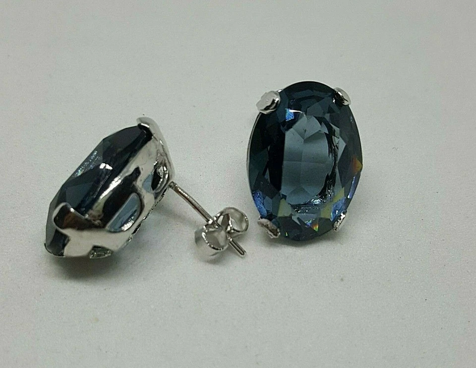 Orecchini Donna in Argento Ovali con  PIETRA  blu profondo - Immagine 4 di 4