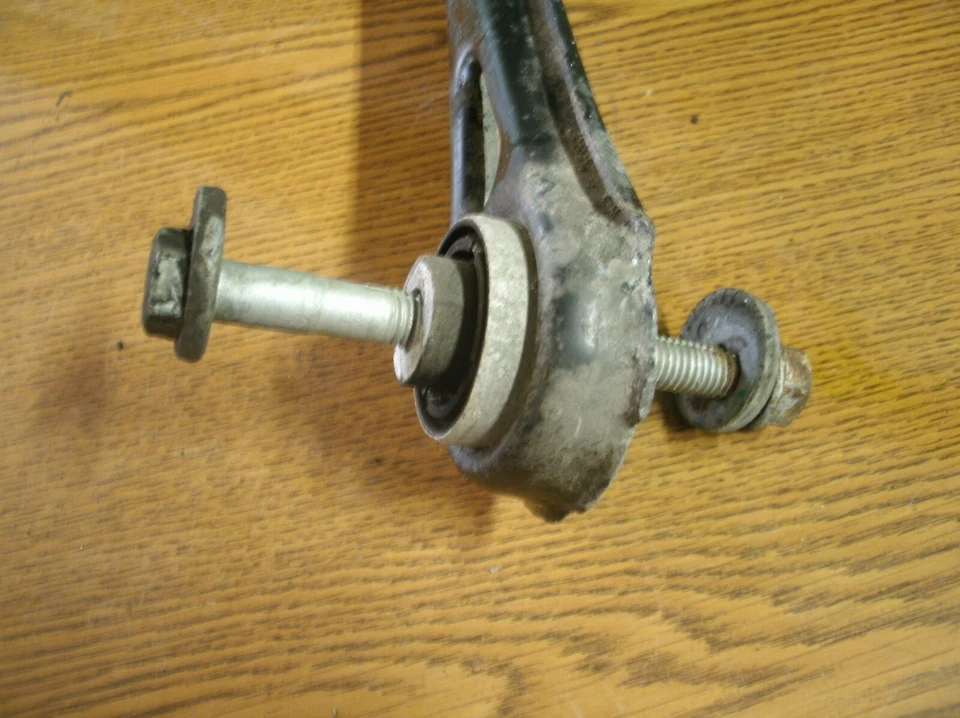 2014-2019 Cadillac CTS Right or Left Rear Lower Trailing Control Arm OEM - Image 2 of 4