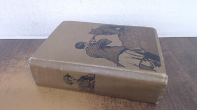 			Behind The Mountains, Wray Hunt, Thomas Nelson, Hardcover		