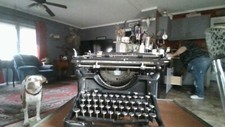antique type writer thumbnail