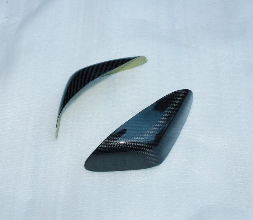 Sliders de réservoir carbone Triumph Daytona et Street Triple 2007-2012