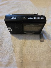 Power Guard 10-pasmowe przenośne radio AM FM SW odtwarzacz latarka czarna ZOBACZ WIDEO