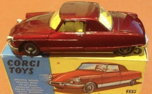 Corgi 259 LE DANDY Coupe 1/43 scale original vintage model.