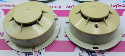 NOHMI BOSAI FDK512 OPTICAL SMOKE DETECTOR WITH BASE LOT OF 2