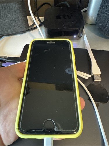 Apple iPhone se 2da generación 64 MHFJ3LL/A con extras - Imagen 7 de 7