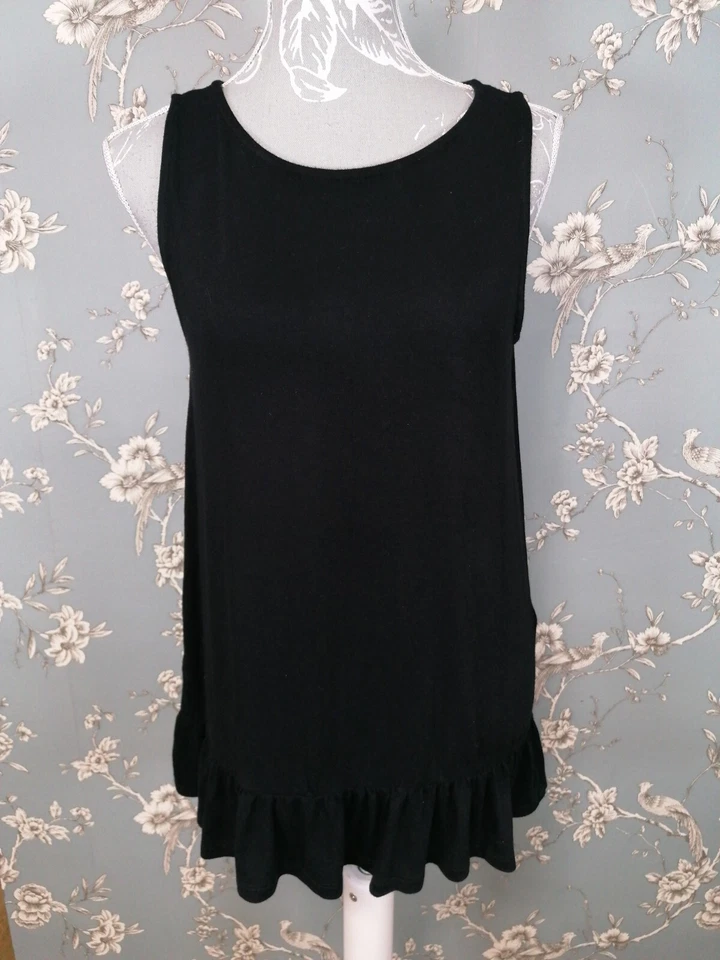 New Look Womens Top Shirt Size 10 Black Long Ruffled bottom Sleeveless Casual - Image 2 of 4