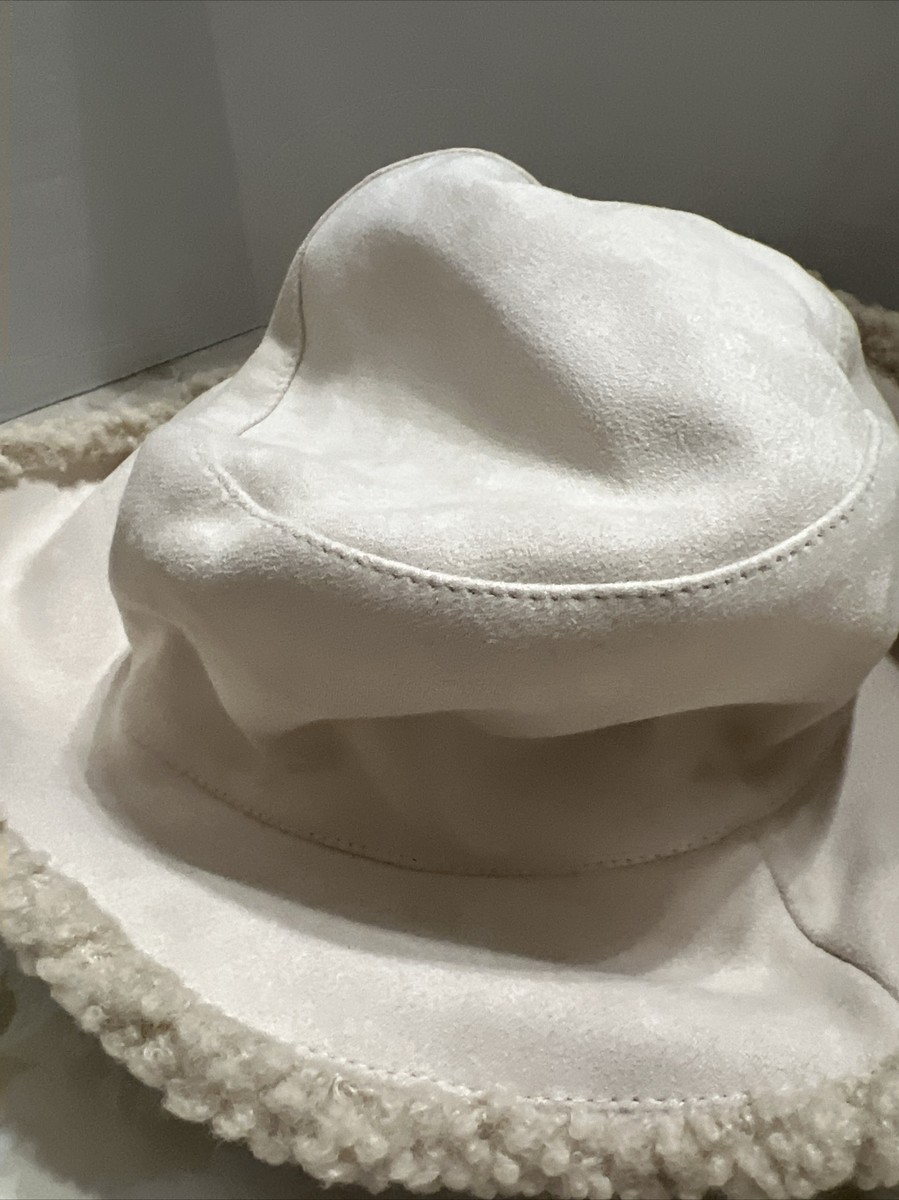 VIRGINIA WOLF Sherpa Reversible Bucket Hat In Tan Virginia Wolf | Accessories | Virginia Wolf Sherpa  main image 4