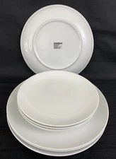 8 pc Crate & Barrel CBL188 Porcelain White 4 Dinner, Salad Plates Dinnerware Set
