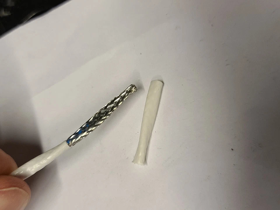 Cable Raychem 55A1121-18-6/9-9 18/1P blindado XL-ETFE especificación 55 600 V blanco/50 pies Foto 3 de 4