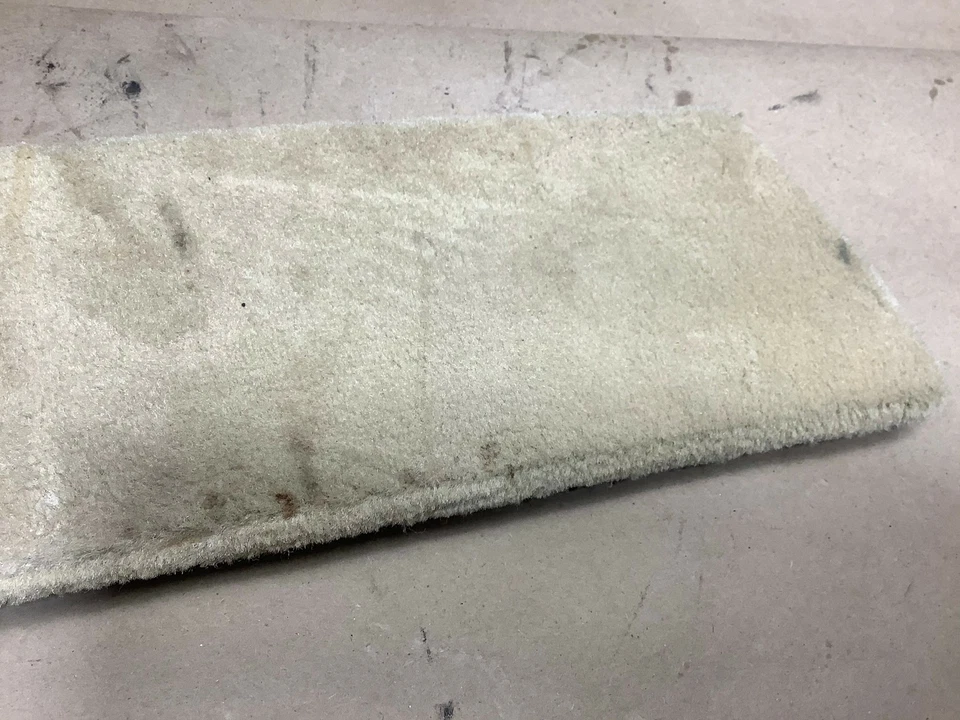 BMW 750Li Sedan E66 2008 consola central delantera derecha cubierta de alfombra panel de moldura OEM+ Foto 3 de 4