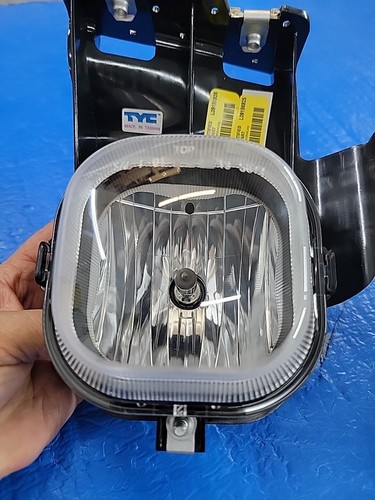 2006-2007 LEFT FOG LIGHT TYC FOR FORD RANGE 19-5876-00-9 FOG LIGHT ASSEMBLY. - Picture 11 of 13