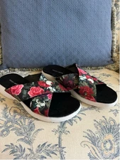New Easy Spirit Black Red Floral Slip-On Sandals US 11