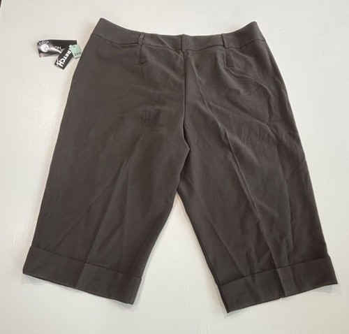 Women's  24W First Option Too Shorts NWT Bermuda Cuffed Brown 20" inseam granola