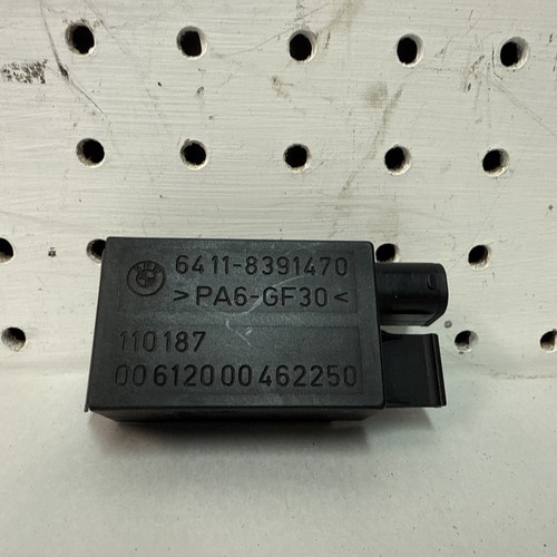 01-06 BMW E46 330ci AUXILIARY AUX COOLING FAN CONTROL MODULE 8391470 ...