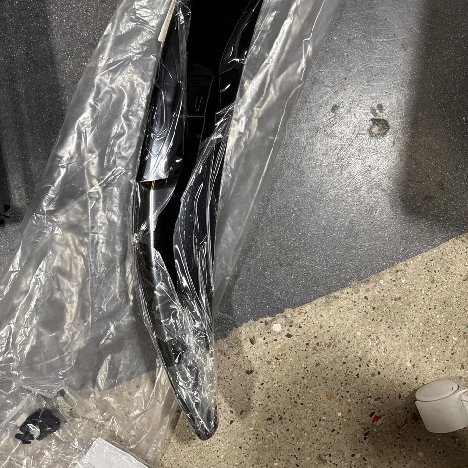 Defletor de capô estilo - Smoke Ford Focus 2008-2011 8S4Z-16C900-A - Imagem 2 de 4