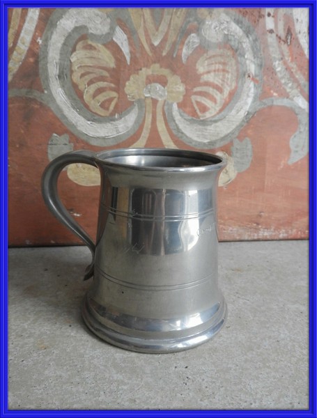 TAZA DE ESTAÑO INGLESA CARDIFF CITY