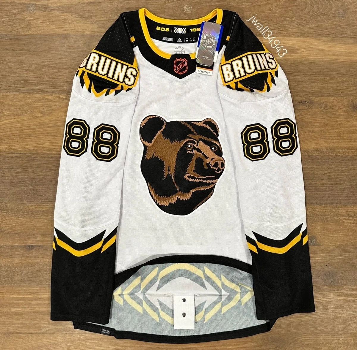 Boston bruins top men's jersey