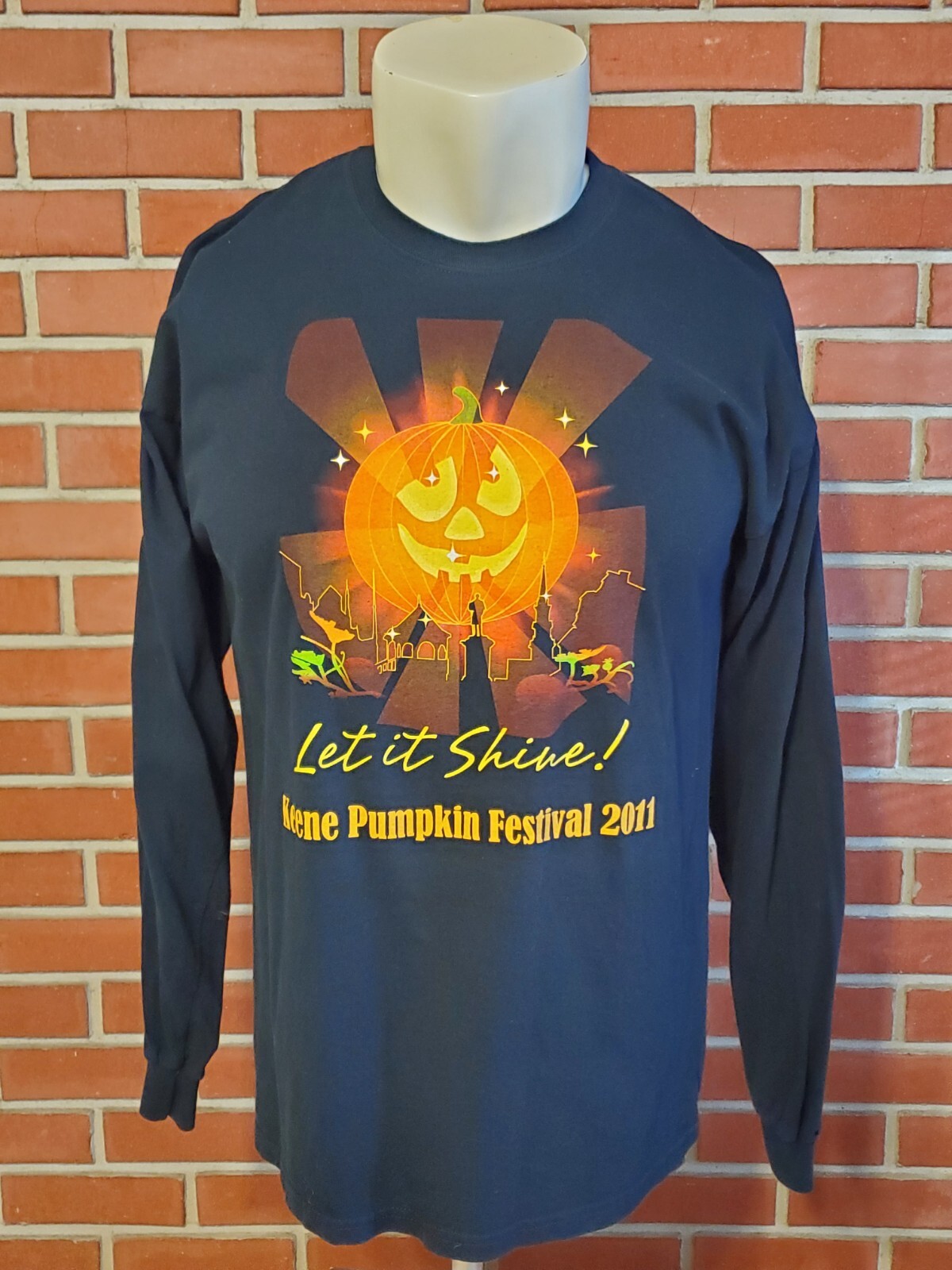 T shirt girocollo Keene NH Pumpkin Festival 2011 manica lunga cotone uomo XL nera